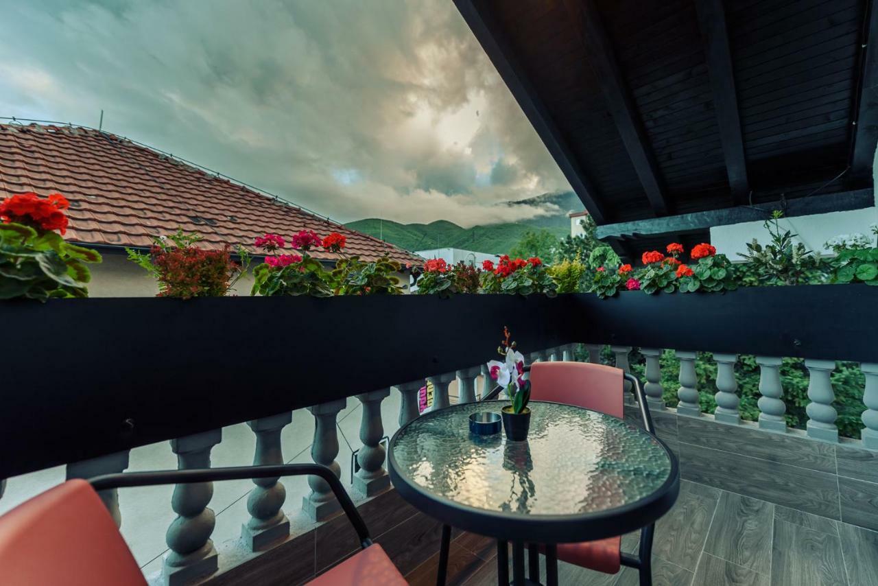 Town Hostel Peć Eksteriør billede
