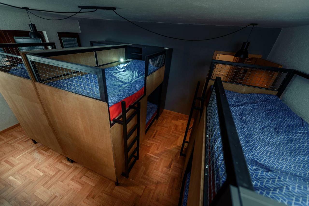 Town Hostel Peć Eksteriør billede